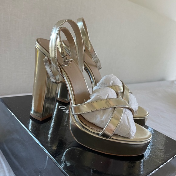 NEW MARCIANO HEELS 6.5 size - Picture 7 of 13